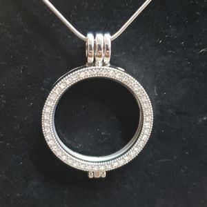 Interchangeable coin necklace
